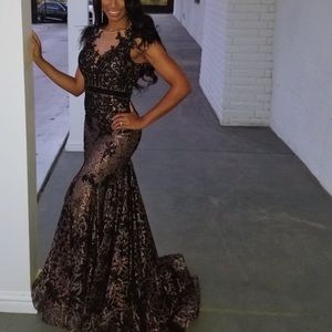 Mac Duggal 79230R Feathered Lace Mermaid Gown